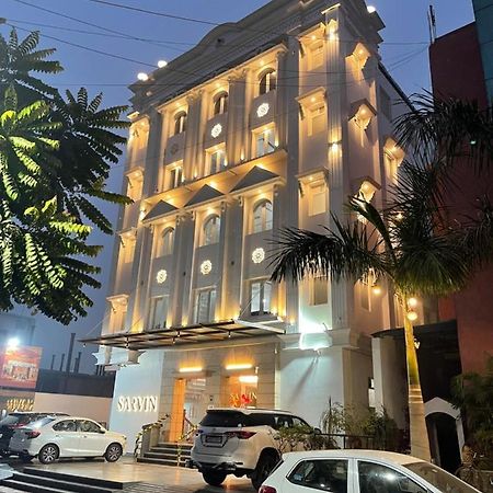 Hotel Sarvin Лакхнау Экстерьер фото